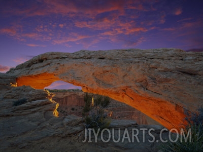 david davis sunrise at mesa arch in canyonlands national park ut