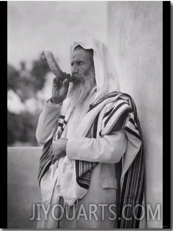 Rabbi Blowing the Shofar