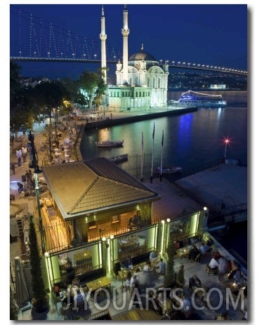 Bosphoros River Bridge and Ortakoy Camii Mosque, Ortakoy District, Istanbul, Turkey