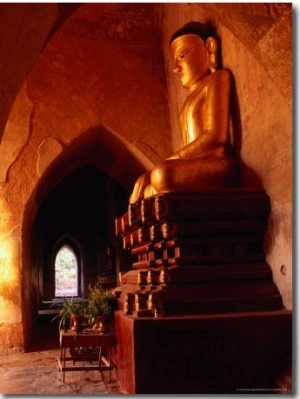 Golden Statue of Buddha in Sulamani Temple, Bagan, Mandalay, Myanmar (Burma)