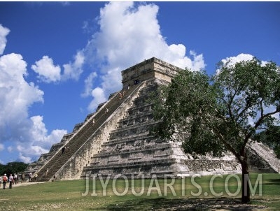 El Castillo Pyramid at Chichen Itza, Unesco World Heritage Site, Yucatan, Mexico, North America